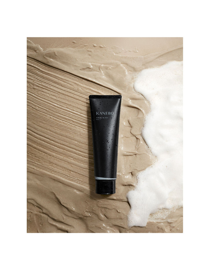 KANEBO Scrubbing Mud Wash